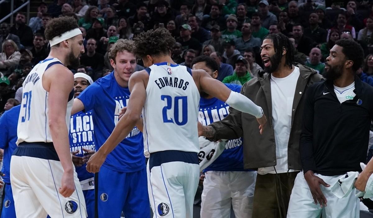 激烈角逐!豪门球队险胜对手的简单介绍 激烈角逐!豪门球队险胜对手的简单介绍