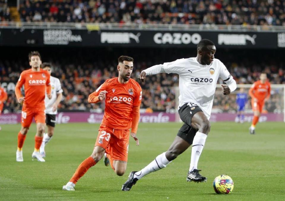 瓦伦西亚客场绝平,积分榜逐渐攀升的简单介绍 瓦伦西亚客场绝平,积分榜逐渐攀升的简单介绍