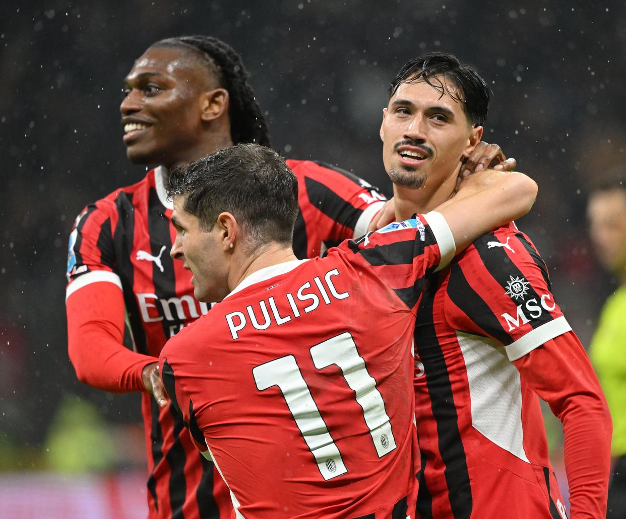 AC米兰客场险胜弗罗西诺内 AC米兰客场险胜弗罗西诺内