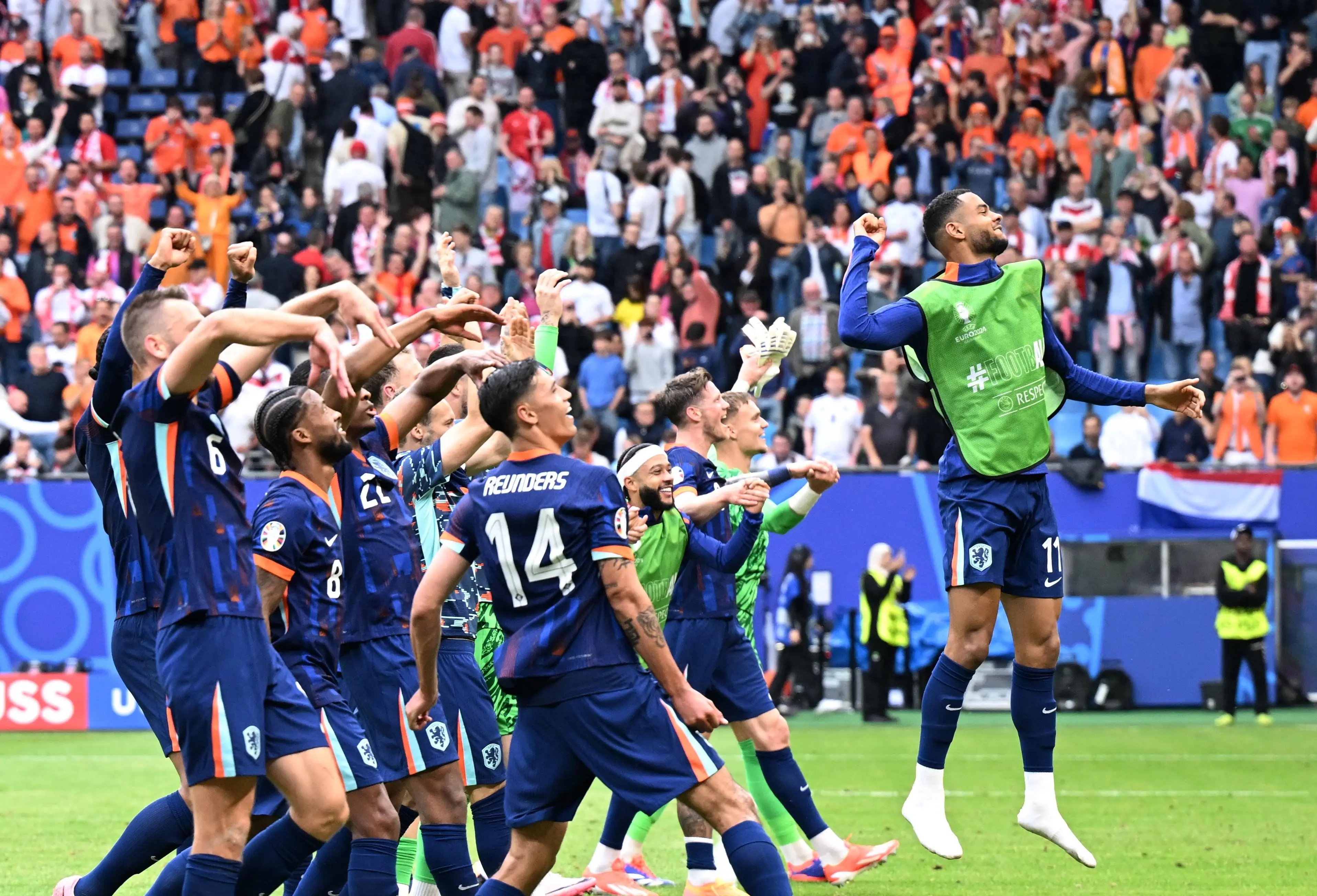 欧洲杯资格赛激情澎湃,球队士气高涨的简单介绍 欧洲杯资格赛激情澎湃,球队士气高涨的简单介绍