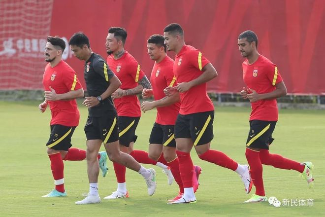 国家队备战世预赛,主教练讲战术布置的简单介绍 国家队备战世预赛,主教练讲战术布置的简单介绍