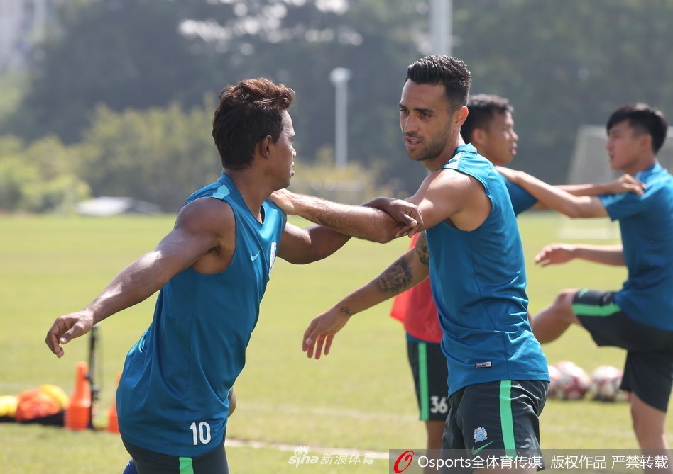 富力队主场气氛火爆,球迷为球队加油助威的简单介绍 富力队主场气氛火爆,球迷为球队加油助威的简单介绍