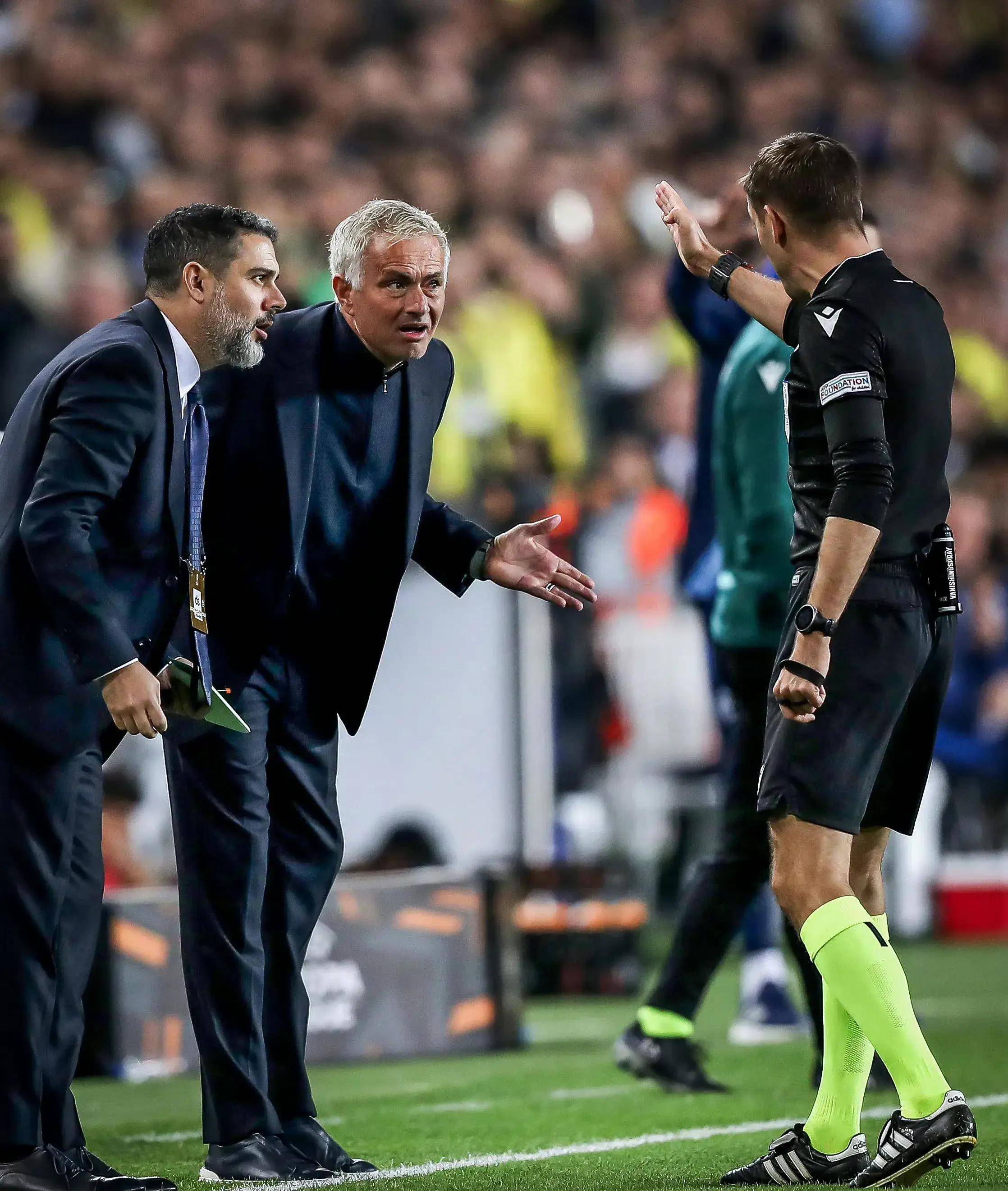 包含黑马意外,欧洲杯上的意想不到之战的词条 包含黑马意外,欧洲杯上的意想不到之战的词条