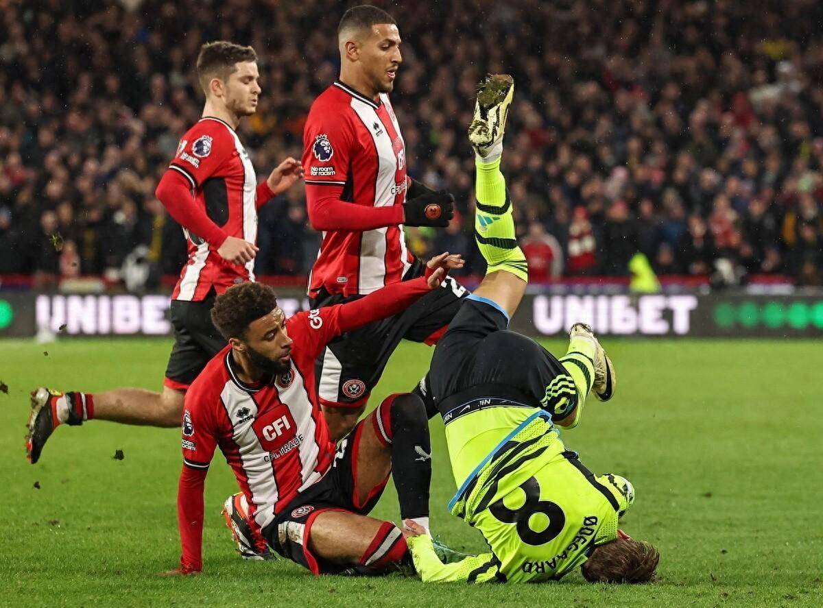 关于阿森纳血洗哥伦比亚,罗本绝境逆转的信息 关于阿森纳血洗哥伦比亚,罗本绝境逆转的信息