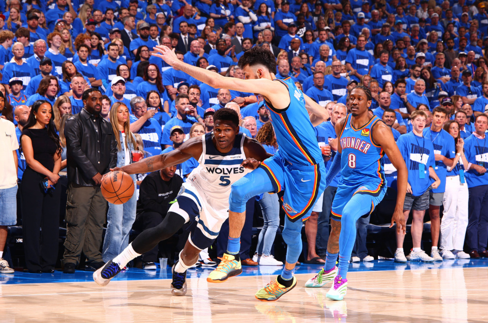 关于森林狼得分王今日复出,为球队助威的信息 关于森林狼得分王今日复出,为球队助威的信息