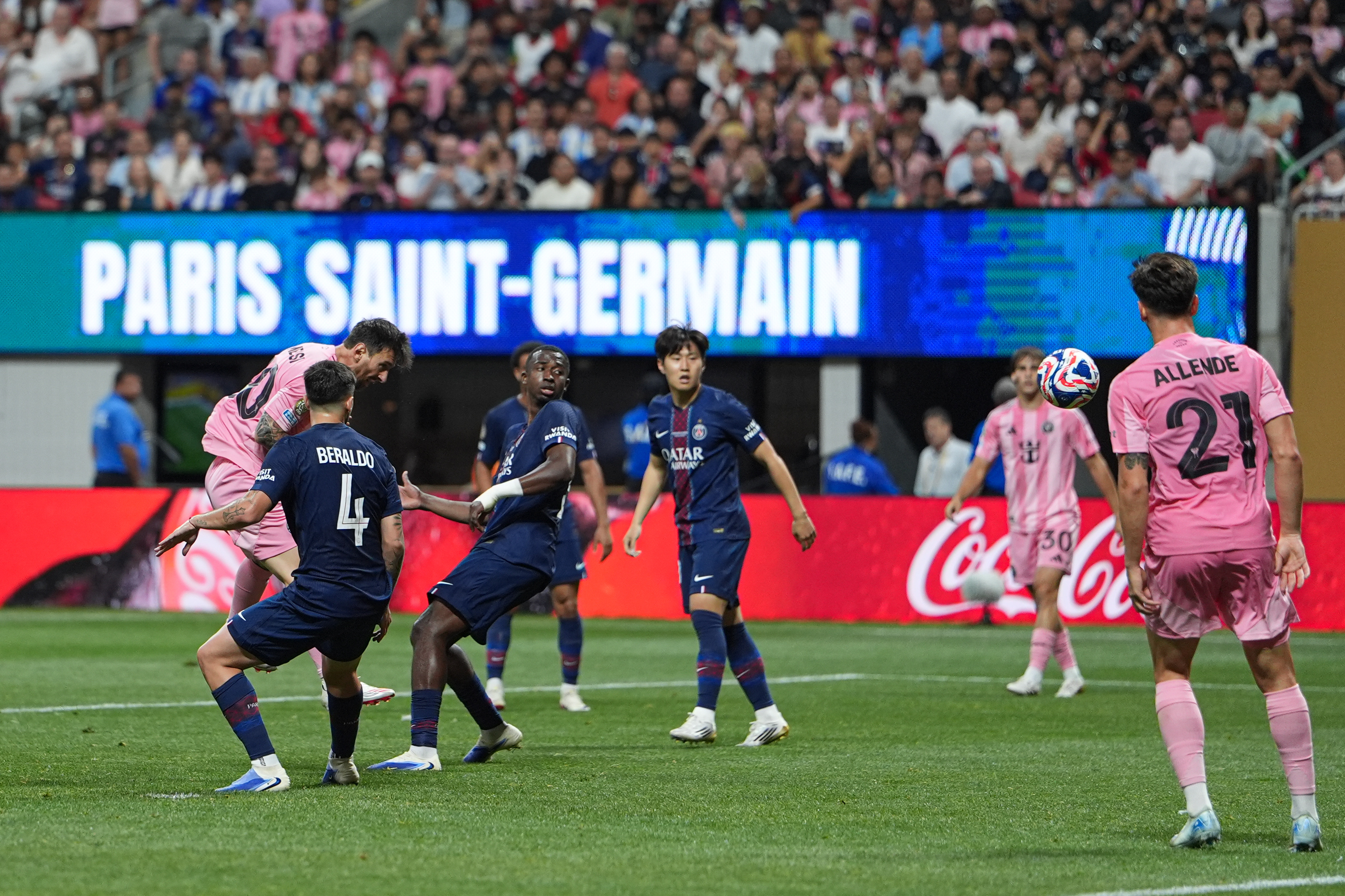 包含巴黎圣日耳曼备战尤文图斯的激烈对决的词条 包含巴黎圣日耳曼备战尤文图斯的激烈对决的词条