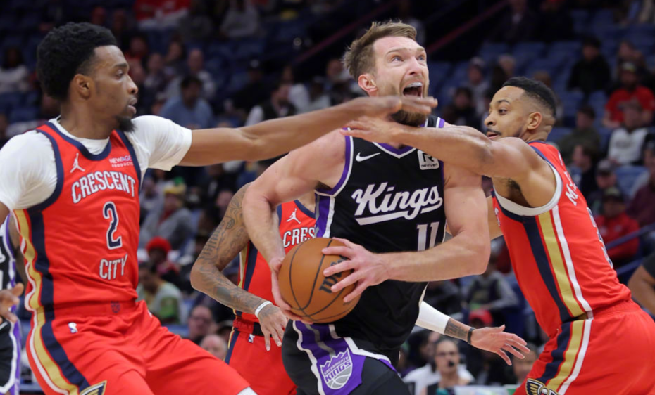 鹈鹕横扫雷霆，麦科勒姆扛起全队