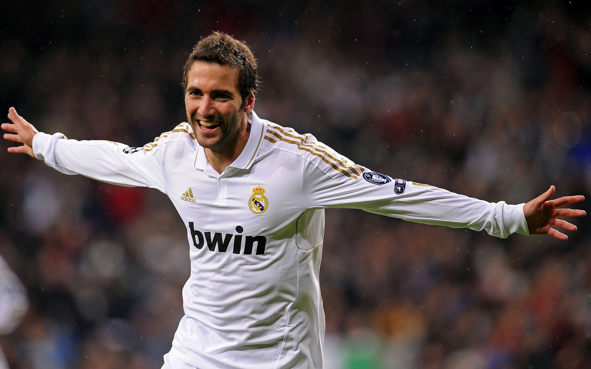 富安健洋终场绝杀！葡萄牙体育欧战险胜比利亚雷亚尔