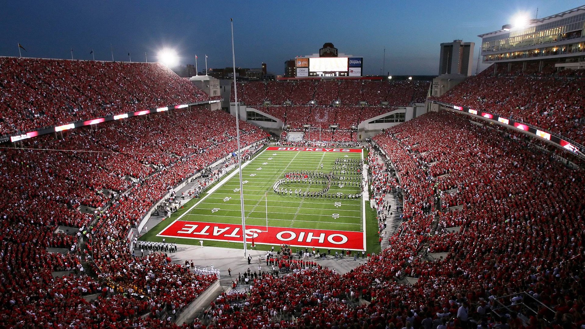 世界杯焦点战与CBA激战，体育精神的跨时空交响